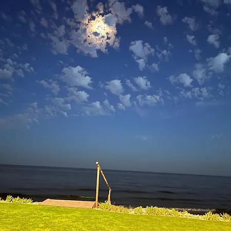 Wavestone Beachfront House Σπίτι διακοπών