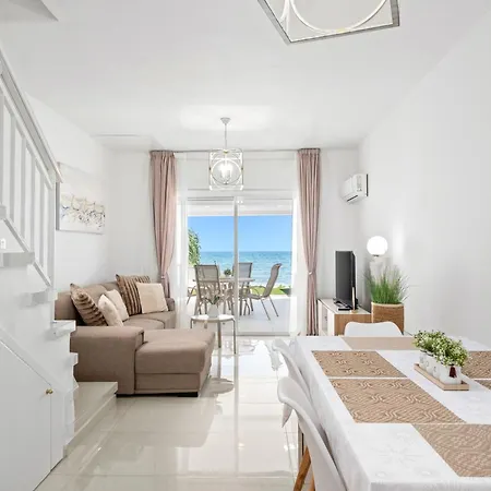 Wavestone Beachfront House