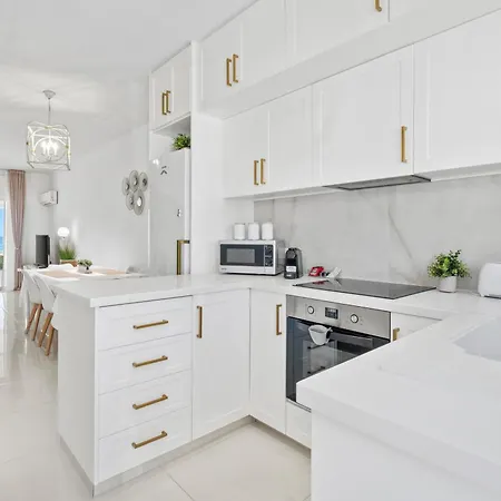 Wavestone Beachfront House Nyaraló