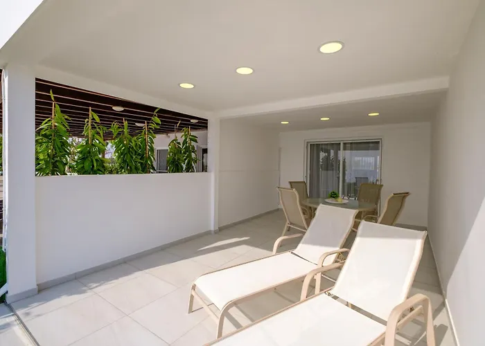 Prázdninový dům Wavestone Beachfront House *