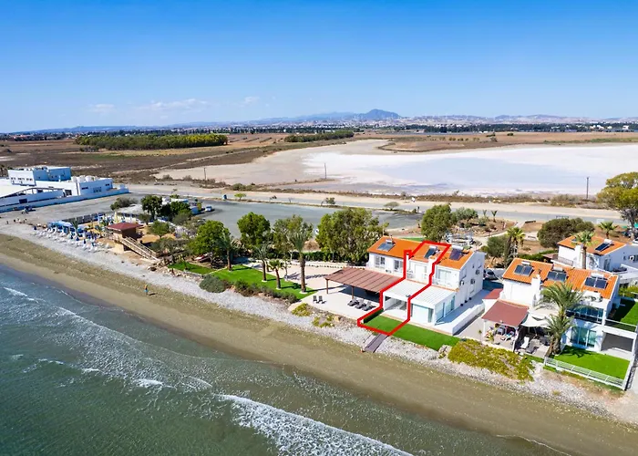 Wavestone Beachfront House Prázdninový dům *